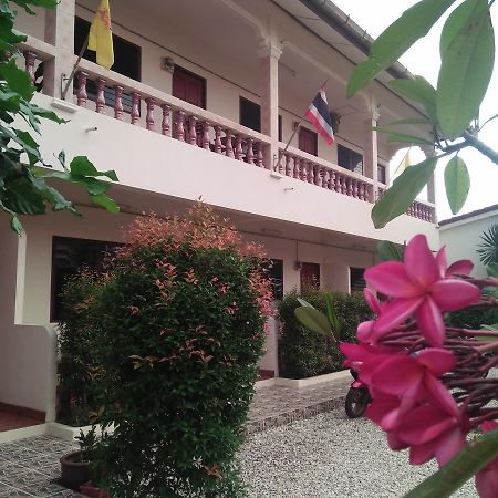 Patong Peace Hostel Luaran gambar