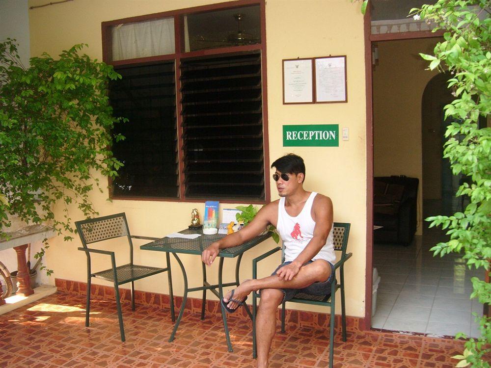 Patong Peace Hostel Luaran gambar