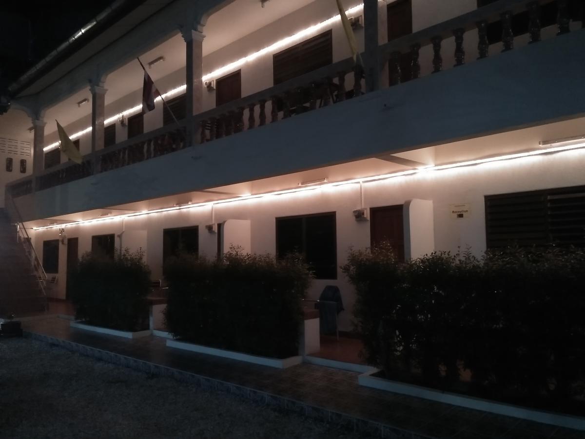 Patong Peace Hostel Luaran gambar