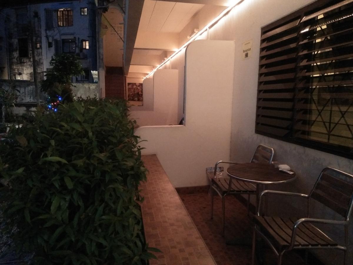 Patong Peace Hostel Luaran gambar