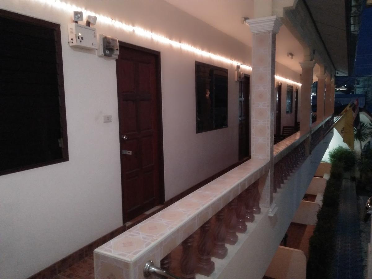 Patong Peace Hostel Luaran gambar