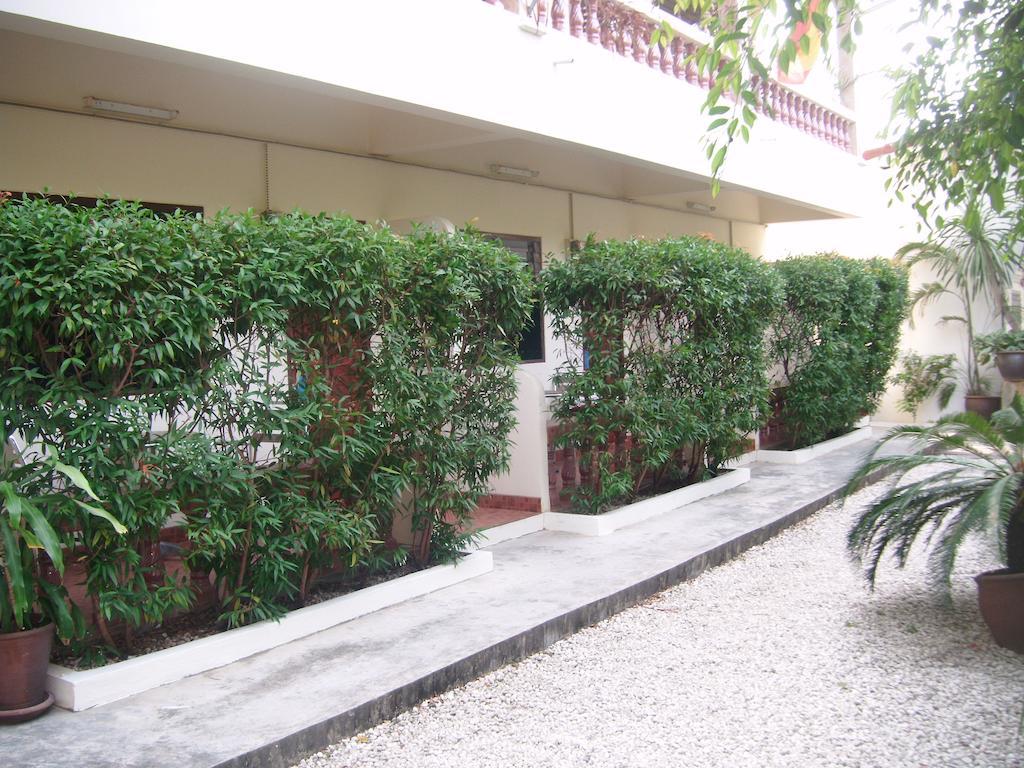 Patong Peace Hostel Luaran gambar
